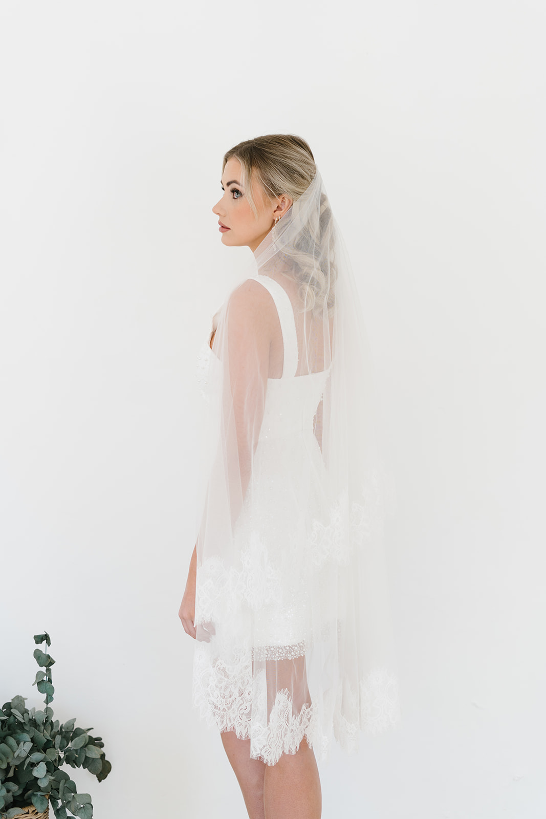The Bella Lace Veil