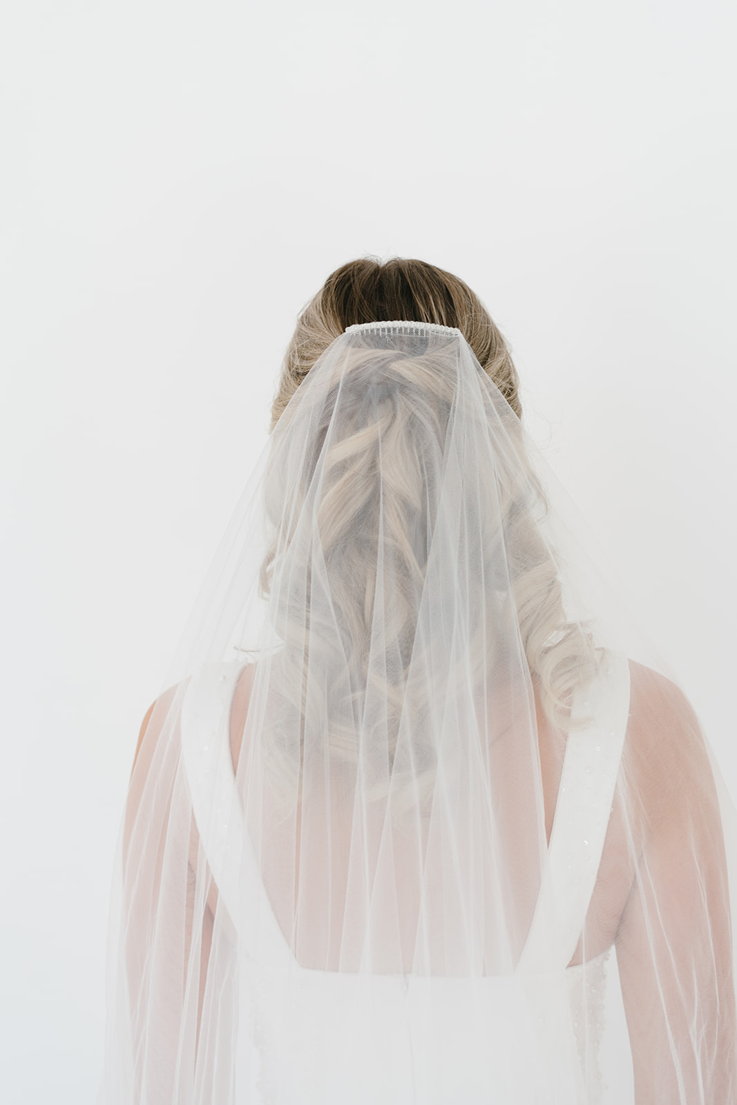 The Bella Lace Veil - Image 7